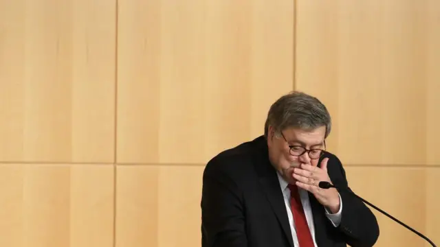 Вслед за Трампом обвинил спецслужбы в незаконой прослушке и Генеральный прокурор США Уильям Барр