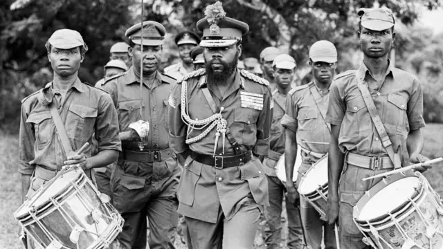 Chukwuemeka Odumegwu Ojukwu na ụfọdụ ndịagha