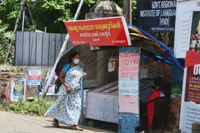 விற்காத டிக்கெட்டுகளுக்கு மட்டுமே பரிசு விழுந்துள்ளது குறிபிடத்தக்கது என்கிறார் சமூக ஆர்வலர் சரவணக்குமார்