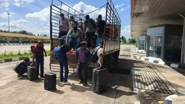 ထိုင်းအာဏာပိုင်တွေ ထိန်းသိမ်းထားတဲ့ ကျားဖြန့်အလုပ်သမားတွေ