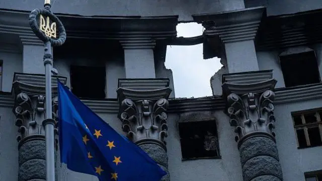Під час останньої масованої російської атаки на Київ постраждала будівля уряду - але не від дронів, а від ракети