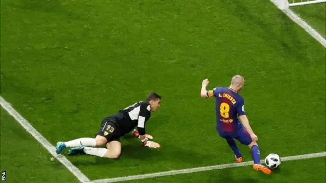 گلی که آندرس اینیستا به سویا زد دومین گل او در یک فینال‌ برای بارسلونابود. گل قبلی او در یک فینال سال ۲۰۱۱ و در مسابقه رفت سوپرجام اسپانیا مقابل رئال مادرید بود