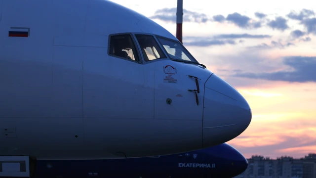 Самолеты в аэропорту Внуково