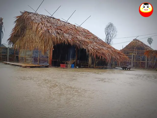 ဆားလင်းကြီး၊ မီးရှို့ခံကျေးရွာ၊ မိုခါမုန်တိုင်း၊ ရေနစ်မြုပ်