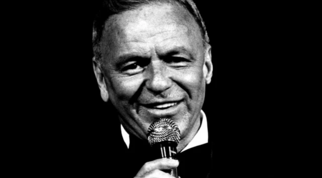 مشہور امریکی گلوکار فرینک سناترا