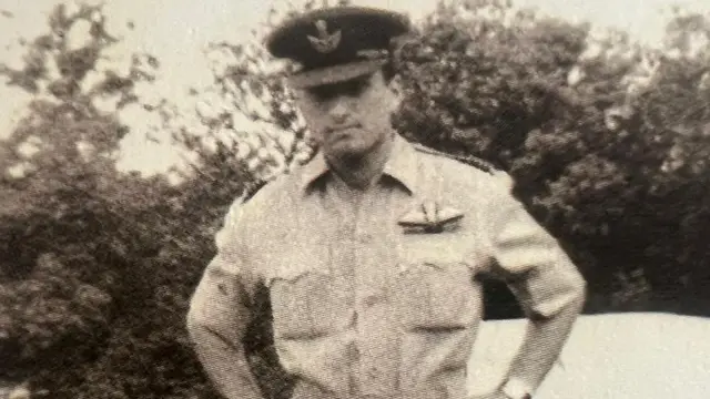 दारा फ़िरोज़ चिनॉय.