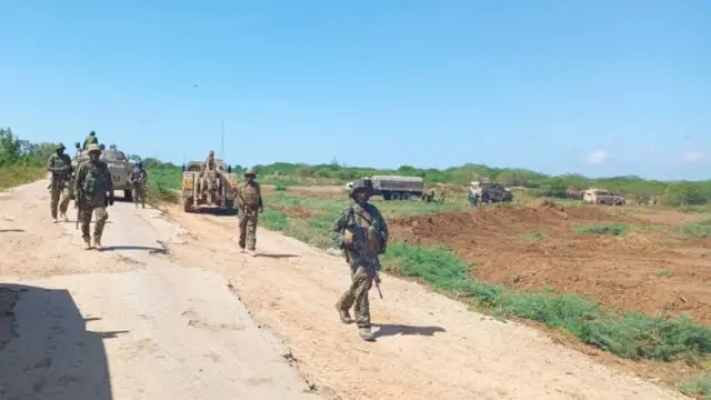 Weerarkan dhacay 26-kii May ayaa waxa ay dood ka dhalisay gudaha dalka Uganda