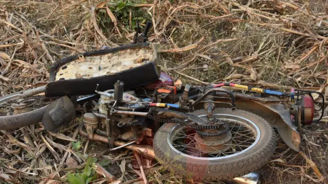 Alupupu kan to fẹgbẹ lelẹ ree lati ibudo naa