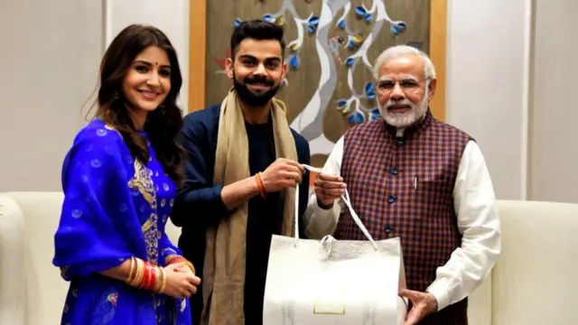 વડાપ્રધાન મોદી સાથે વિરાટ અને અનુષ્કા