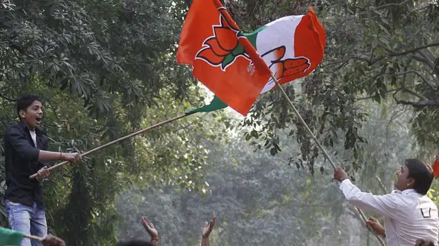 બનાસકાંઠા, વાવ વિધાનસભા બેઠક, રાજકીય ઇતિહાસ, ગુજરાતની ચૂંટણી, ગુજરાત પેટાચૂંટણી 2024, રાજકારણ, ગેનીબહેન ઠાકોર, બીબીસી ગુજરાતી