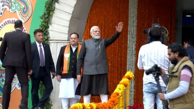 नरेंद्र मोदी 
