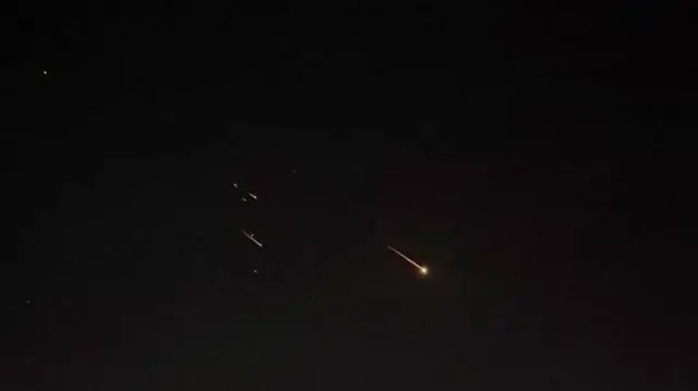 Milipuko katika anga ya Jerusalem, kufuatia shambulio la Iran mnamo Aprili 14, 2024