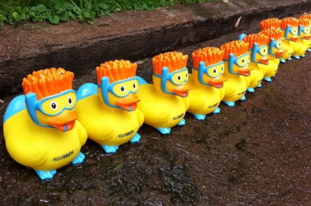 Patos de plástico