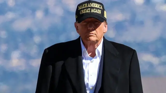 Hari ubwoba ko umurapubulikani Donald Trump ashobora gukura zimwe mu ngabo za Amerika i Bulaya ari nka hamwe yotsinda amatora 