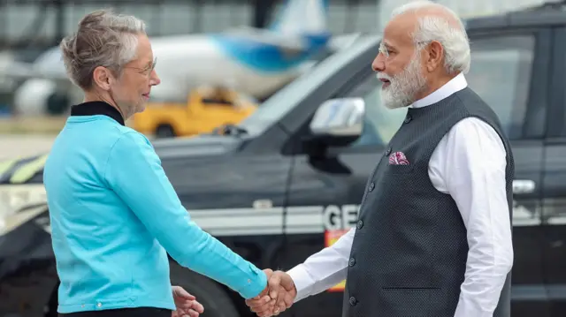 नरेंद्र मोदी-फ्रांस