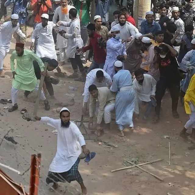 ڈھاکہ میں احتجاجی مظاہرے