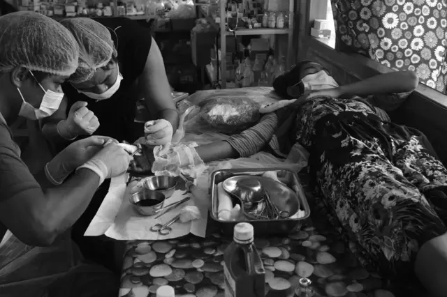 စစ်အာဏာသိမ်း ရက် ၁၀၀၀ ၊ စစ်မြေပြင်က အသက်ကယ်ဆေး