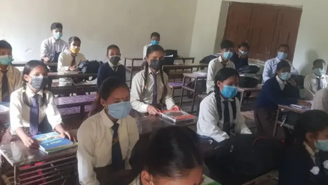 बाजुरा जिल्लाभरका २७४ विद्यालयमध्ये २५२ वटामा अहिले पढाइ सञ्चालन भइरहेको छ