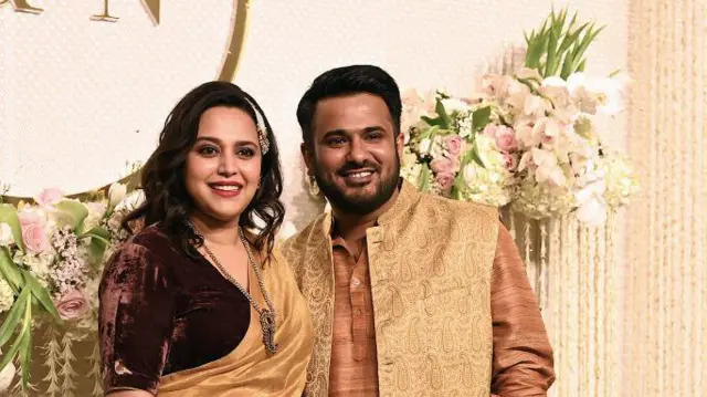 स्वरा भास्कर और उनके पति फ़हद अहमद आमिर ख़ान की बेटी की शादी में 