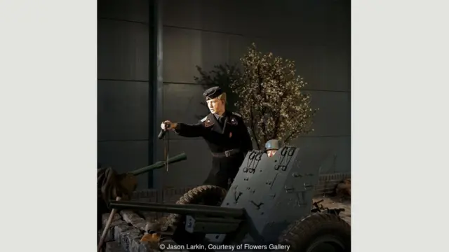 वॉर म्यूज़ियम, जैसन लार्किन, लंदन, वियतनाम, क्यूबा, मिस्र, इसराइल