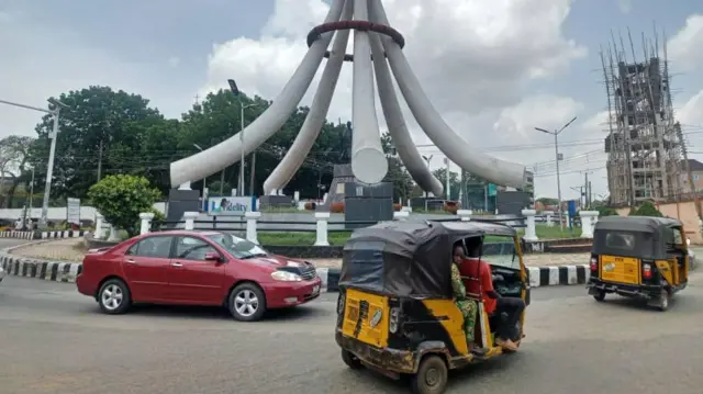 DMGS roundabout dị n'Onitsha, Anambra steeti