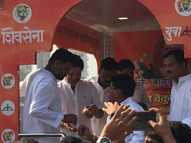 అచ్రేకర్ అంతిమ యాత్ర