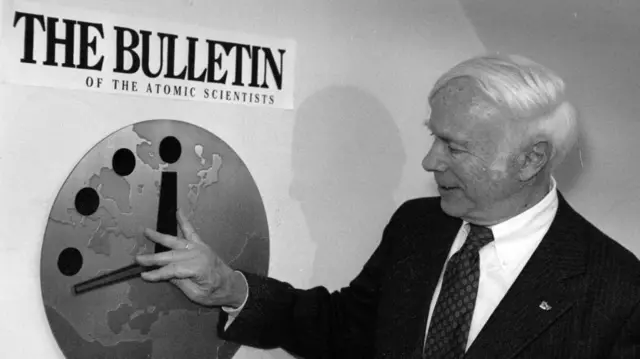 Leonard Riese, Presidente do Conselho do Boletim dos Cientistas Atômicos em 1991