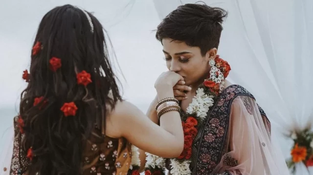 نورا اور عدیلہ