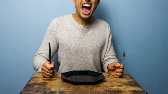 பசியுடன் இருக்கும் மனிதர்