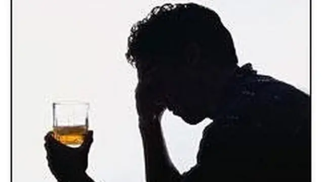 বাংলাদেশে মাঝেমধ্যেই বিষাক্ত মদ পানে মৃত্যুর খবর পাওয়া যায়