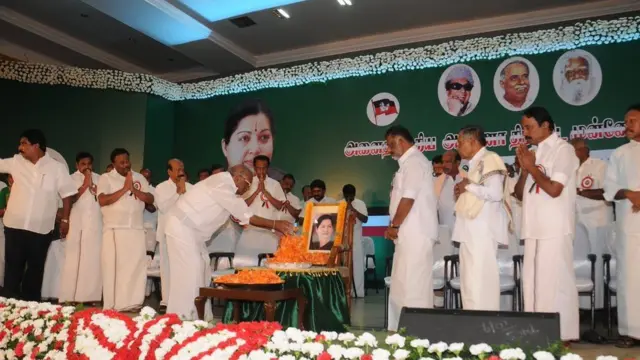 ஜெயலலிதாவுக்கு நோபல் பரிசு: ஓராண்டிற்குமுன் பொதுக்குழு கூட்டத்தில் அதிமுக போட்ட தீர்மானம்!