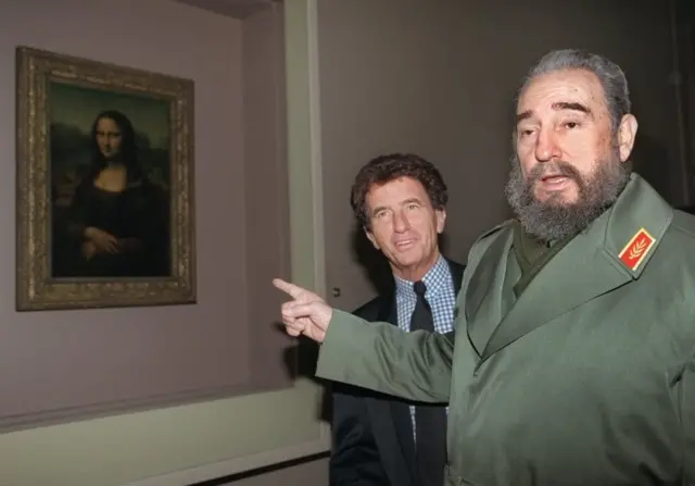 Кастро, Лувр