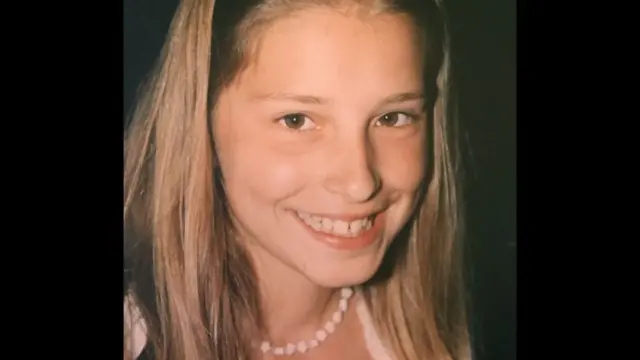 ज़ारा के किशोरावस्था के समय की तस्वीर