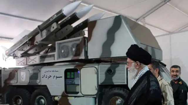 آیت‌الله خامنه‌ای