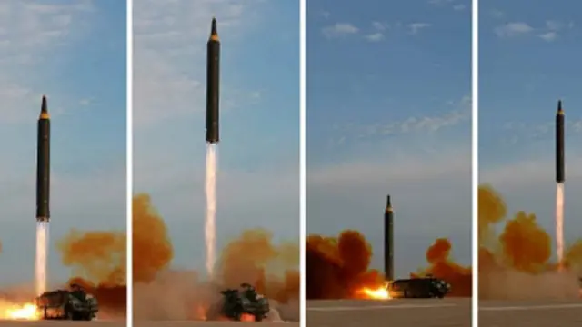 북한이 지난 2017년 9월 16일 화성-12형 발사 장면을 공개했다. 노동신문은 김정은 위원장이 미사일 발사훈련을 참관했으며 대국주의자들에게 우리 국가가 저들의 무제한한 제재봉쇄 속에서도 국가 핵무력 완성목표를 어떻게 달성하는가를 똑똑히 보여주어야 한다고 말했다고 보도했다