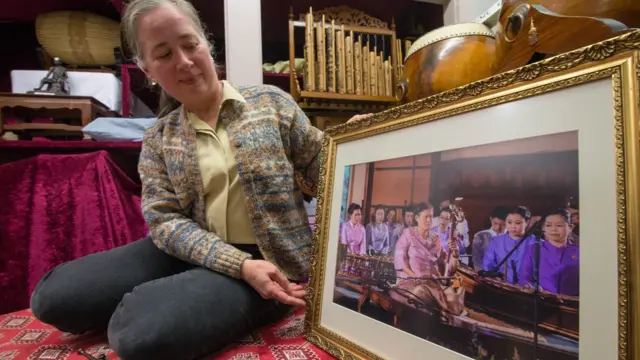 สมเด็จพระเทพรัตนราชสุดาฯ สยามบรมราชกุมารี ทรงเป็นแรงบรรดาลใจให้ชาร์ลอตเลือกเล่นซอ