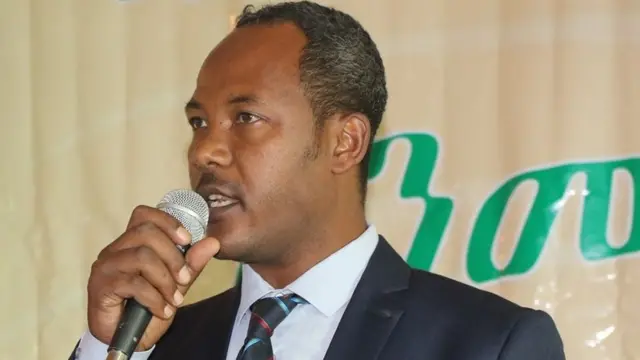 የፌደራል ኤች አይቪ መከላከልና መቆጣጠሪያ ጽሕፈት ቤት የሕዝብ ግንኙነትና ኮሙኑኬሽን ዳይሮክተሬት ዳይሬክተሩ አቶ ዳንኤል በትረ