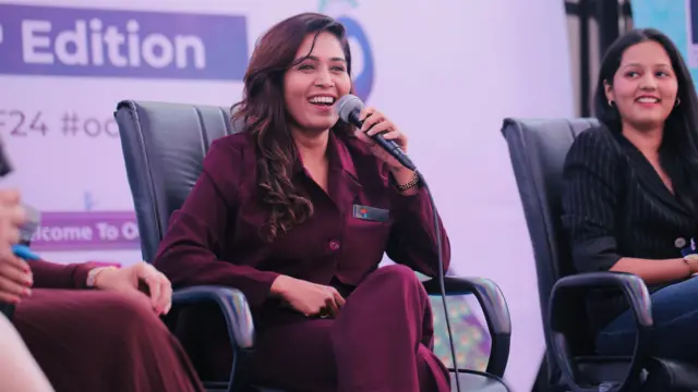 नेहा ठोंबरे 