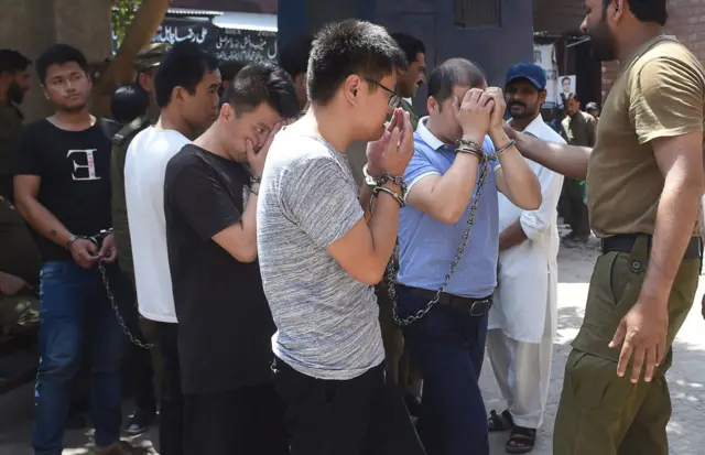 પાકિસ્તાની યુવતીઓ સાથે લગ્ન કરીને તેમને ચીનમાં દેહવ્યાપારના ધંધામાં ધકેલી દેવાનું નવું ચલણ