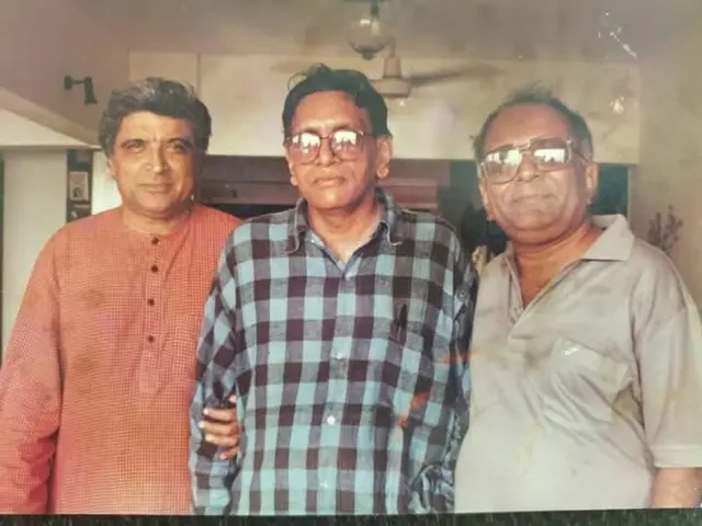 ગુજરાતી સાહિત્યનો ઇતિહાસ, ગુજરાતી સાહિત્ય, અનિલ જોશી, કવિ અનિલ જોશી, રમેશ પારેખ, ગુજરાતનો ઇતિહાસ, ગુજરાત, બીબીસી ગુજરાતી, લોકગીત, ગીતકવિતા, ગુજરાતી કવિઓ, ગુજરાતી ગઝલકારો, સૌરાષ્ટ્રના કવિઓ, અમરેલી, મુંબઈના કવિ, કવિતા, ગીત, ગઝલ, ગુજરાતી સાહિત્ય પરિષદ