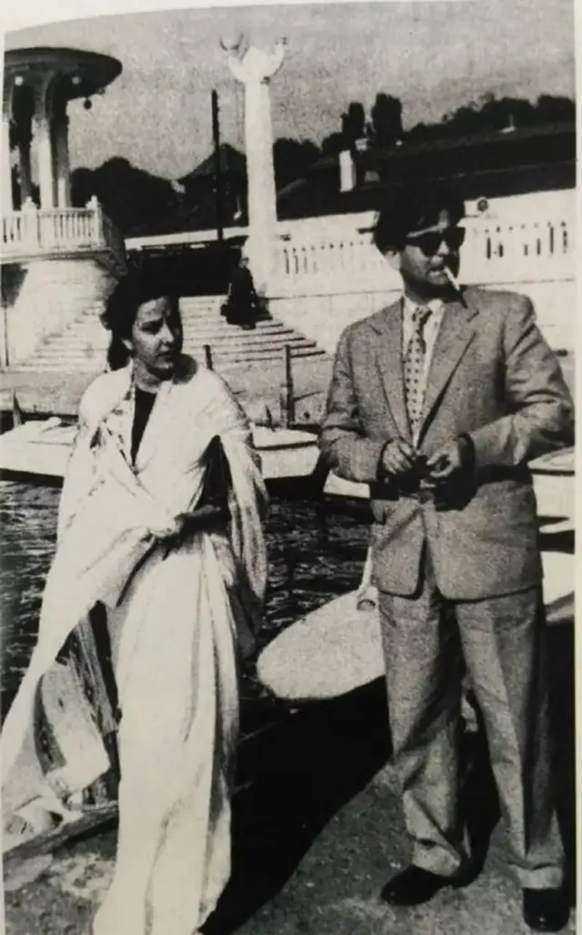 રશિયામાં નગરિસ સાથે રાજ કપૂર, 1954ની તસવીર