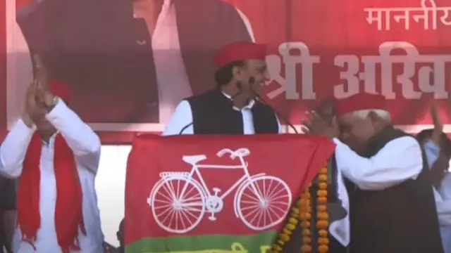 अखिलेश यादव