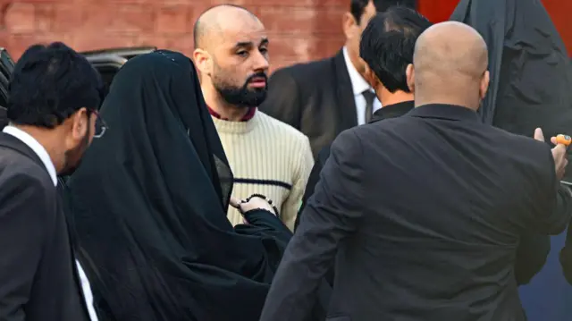 बुशरा बीबी 