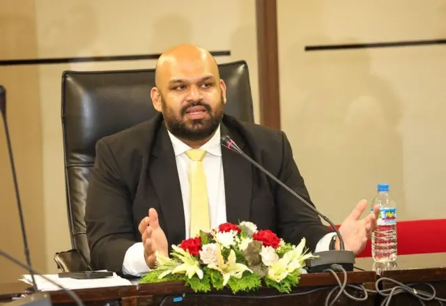 திருகோணமலை, புத்தர் சிலை பிரதிஷ்டை, இலங்கை, சிங்களர்கள், இலங்கை தமிழர்கள், மதம், பெளத்த மதம், பௌத்த பிக்குகள்