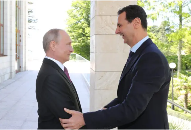 Putin ve Esad 2018'de Rusya'nın Soçi kentinde bir araya gelmişti