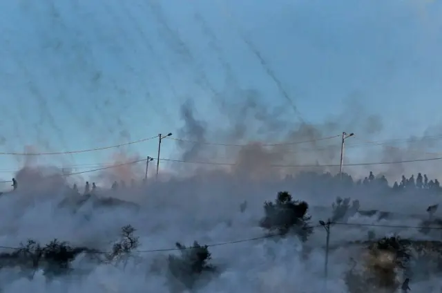 Полиция применила применить слезоточивый газ