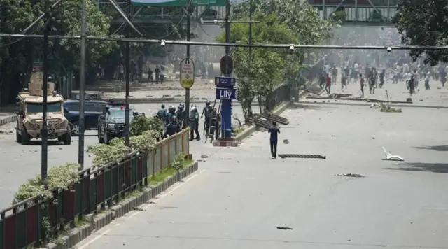 কোটা সংস্কার আন্দোলন ঘিরে গত ঢাকাসহ সারাদেশে সহিংসতা ছড়িয়ে পড়ে