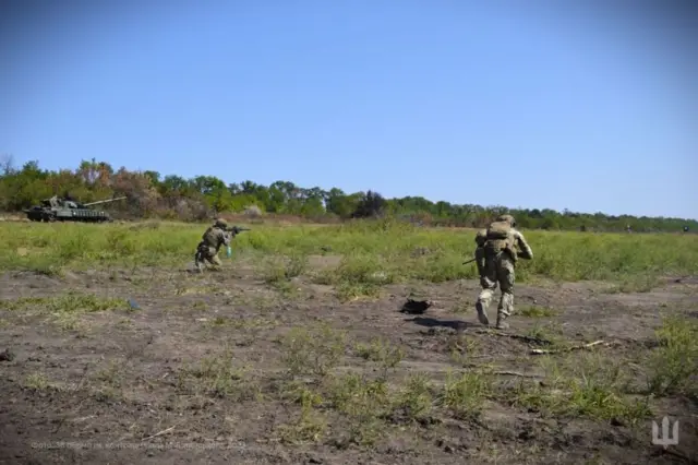 Кадры с учений бойцов 36-й бригады морской пехоты ВСУ