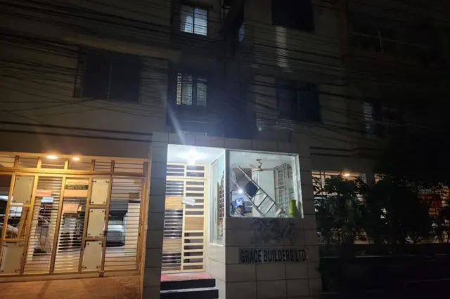 एउटा भिड सरकार बस्ने अपार्टमेन्टमा प्रवेश गर्न खोजेको भएपनि सफल भएको थिएन