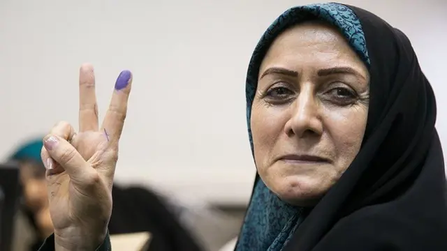 شهربانو امانی در اولین روز ثبت‌نام انتخابات شورای شهر تهران